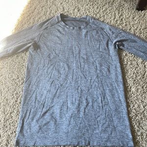 Metal vent tech grey size XS worn once